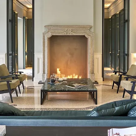 Làrio Aparthotel