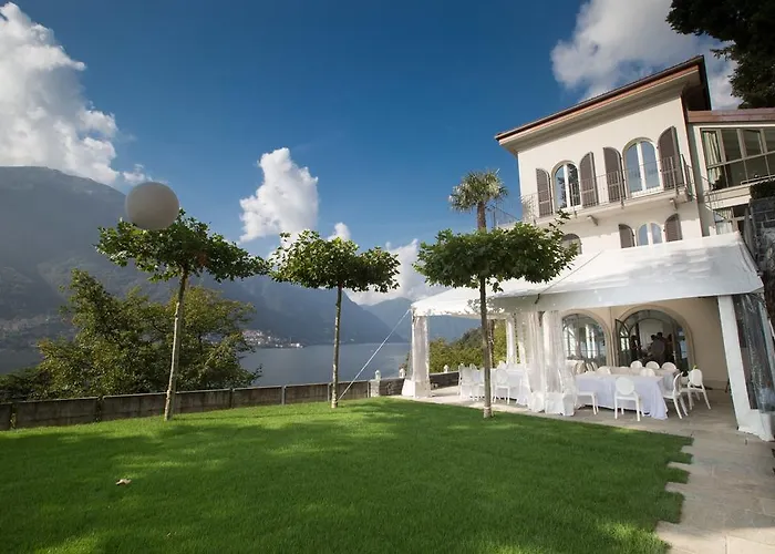 Lario Aparthotel 4*