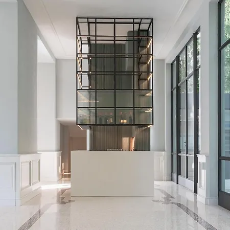 Lario Apartmanhotel 4*